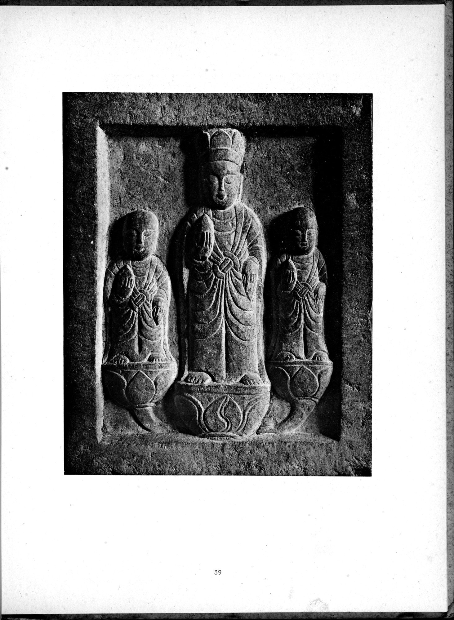 Die Chinesische Steinplastik : vol.1 / Page 43 (Grayscale High Resolution Image)