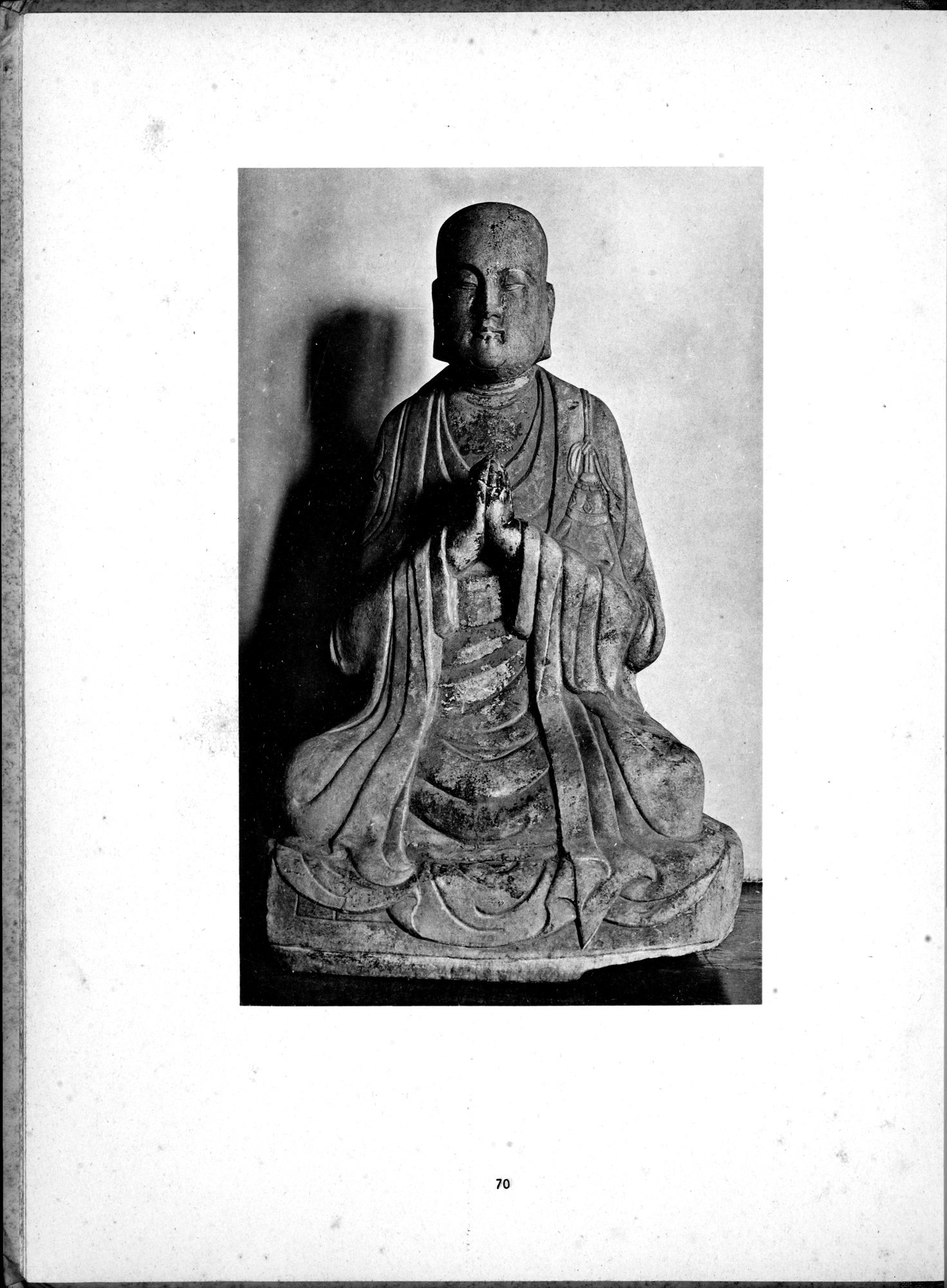 Die Chinesische Steinplastik : vol.1 / Page 74 (Grayscale High Resolution Image)