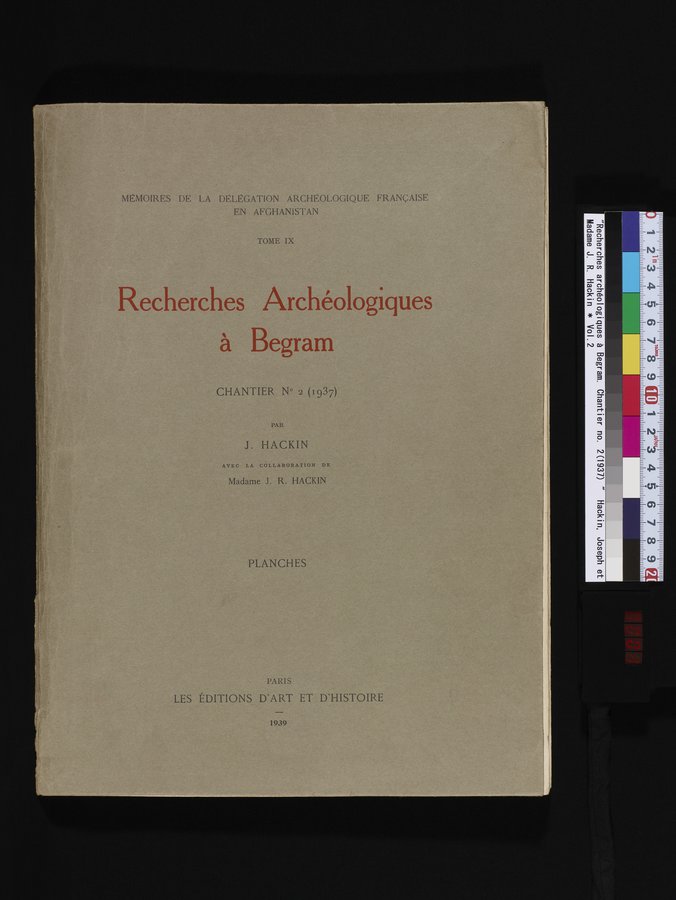 Recherches Archéologiques à Begram : vol.2 / 1 ページ（カラー画像）