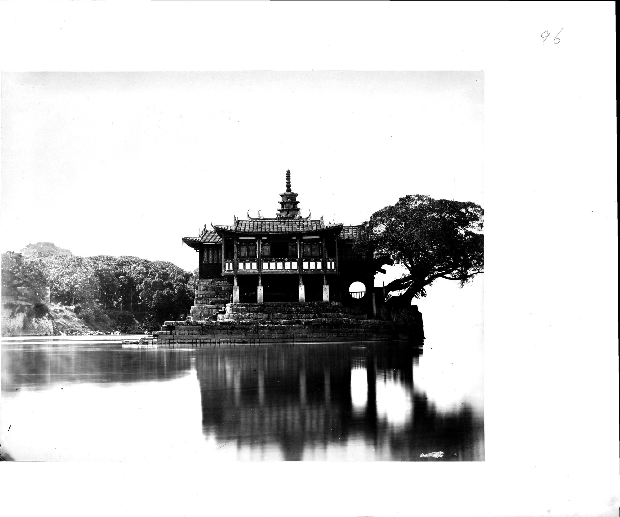 Album of Hongkong Canton Macao Amoy Foochow : vol.1 / 98 ページ（白黒高解像度画像）