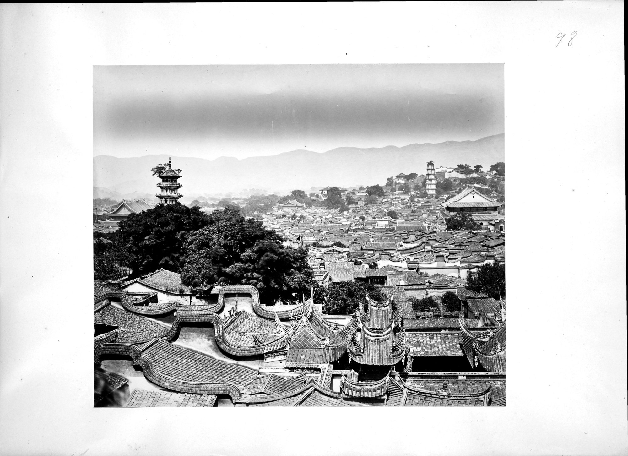 Album of Hongkong Canton Macao Amoy Foochow : vol.1 / 100 ページ（白黒高解像度画像）