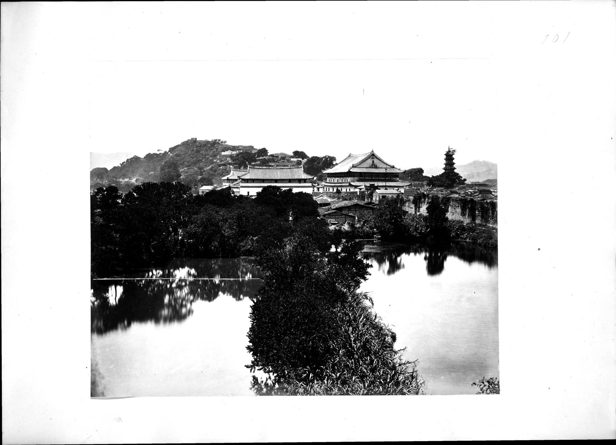 Album of Hongkong Canton Macao Amoy Foochow : vol.1 / 103 ページ（白黒高解像度画像）