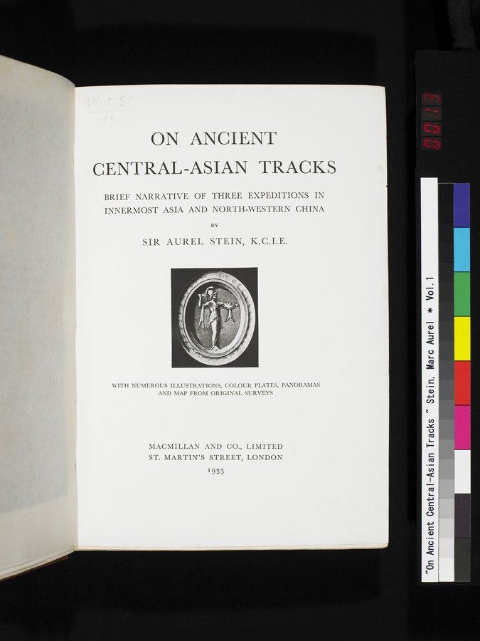 On Ancient Central-Asian Tracks : vol.1 / 13 ページ（カラー画像）