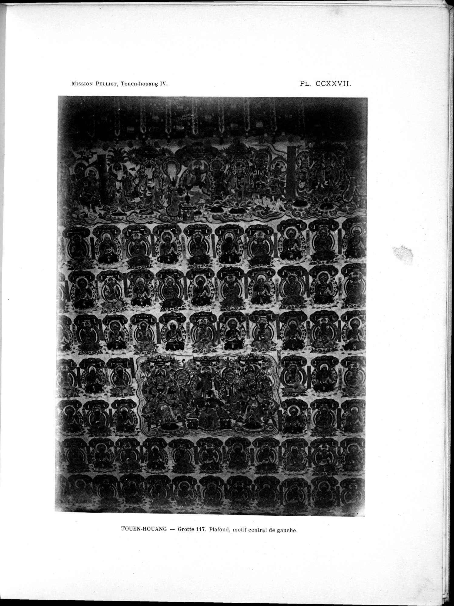 Les grottes de Touen-Houang : vol.4 / Page 79 (Grayscale High Resolution Image)